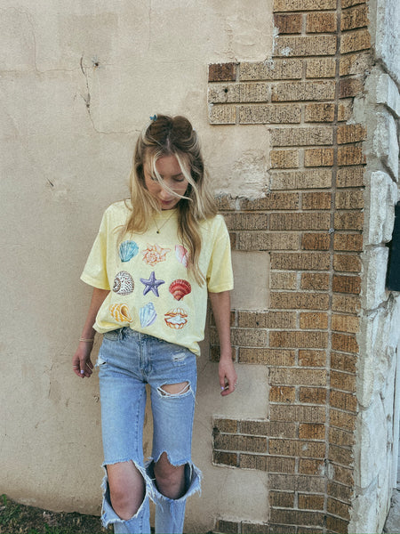 sea shells by the sea shore - tee
